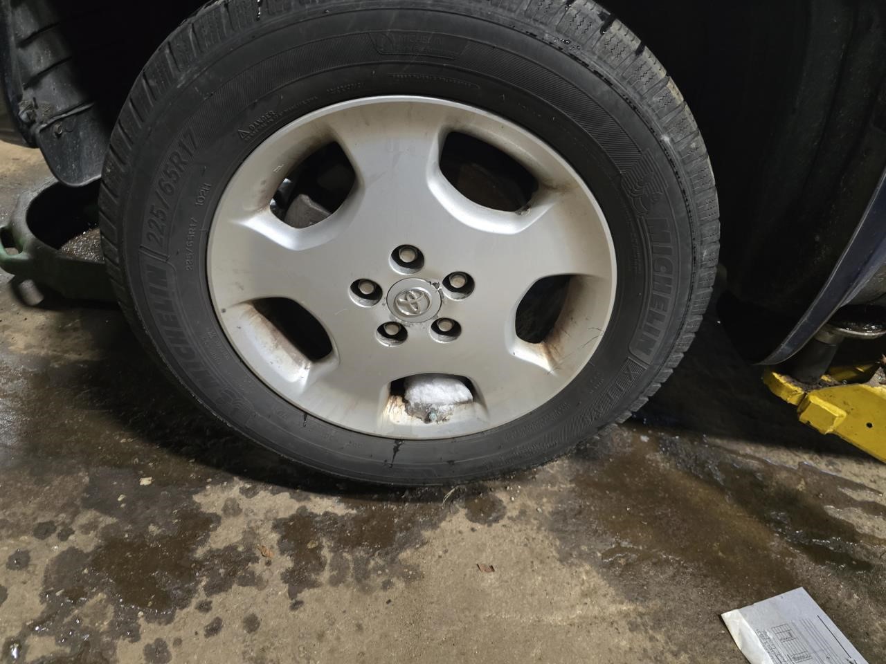 https://f005.backblazeb2.com/file/img-partshotlines-com/Inventory/NE126/Vehicle/8875_09.jpg