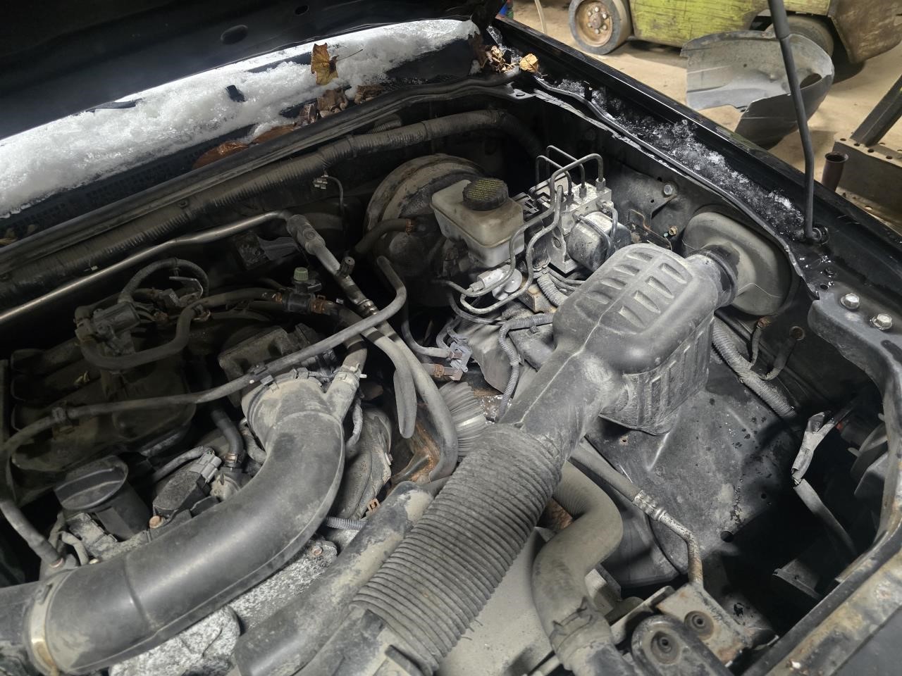https://f005.backblazeb2.com/file/img-partshotlines-com/Inventory/NE126/Vehicle/8880_07.jpg
