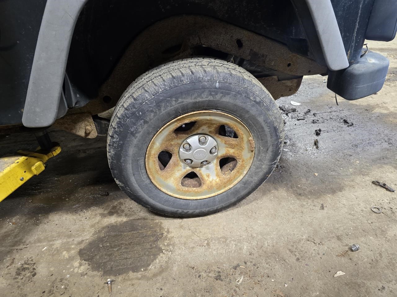 https://f005.backblazeb2.com/file/img-partshotlines-com/Inventory/NE126/Vehicle/8897_12.jpg