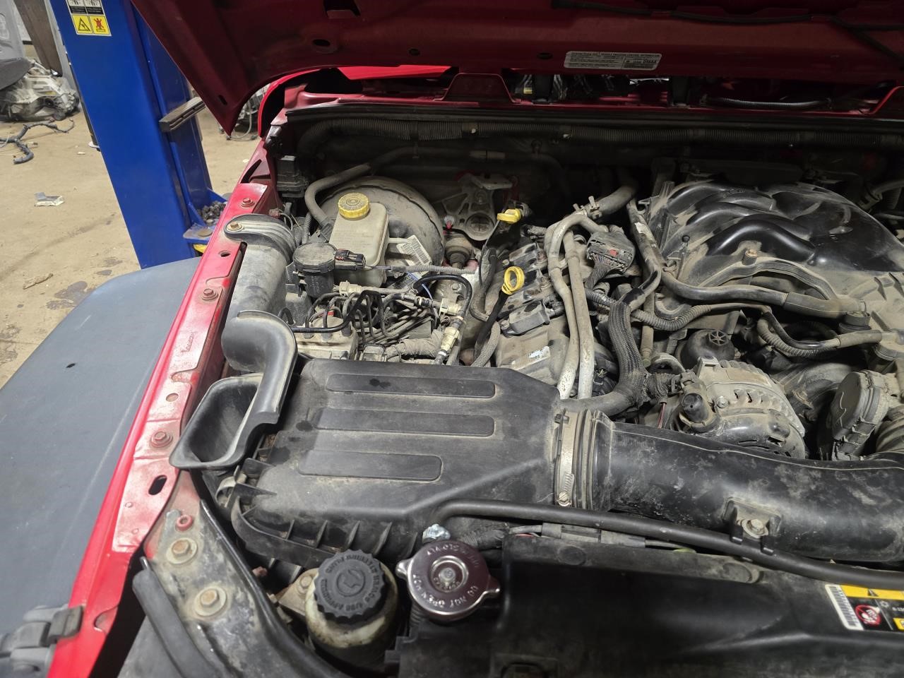 https://f005.backblazeb2.com/file/img-partshotlines-com/Inventory/NE126/Vehicle/8898_02.jpg