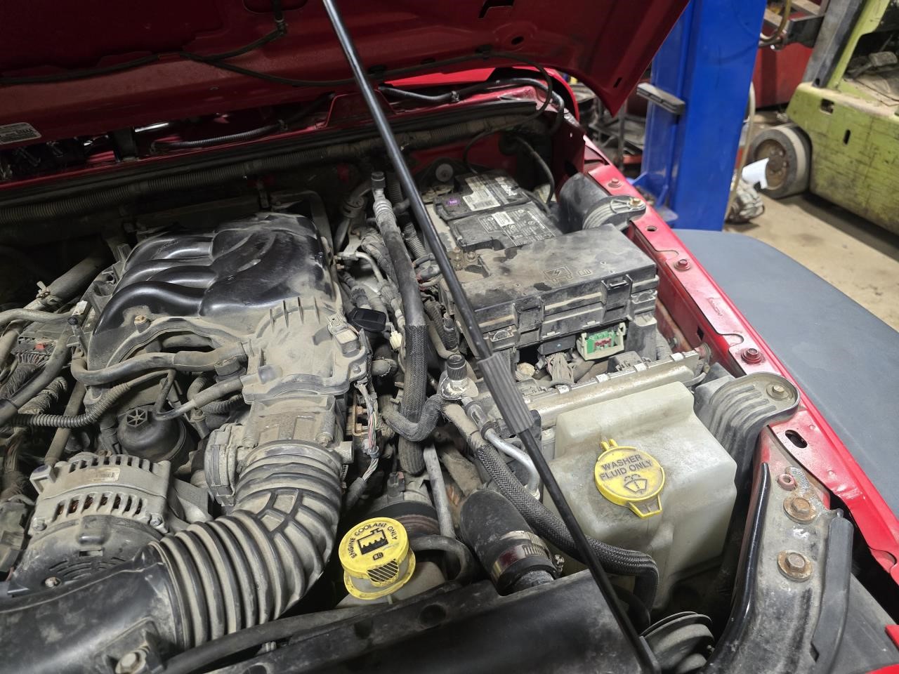 https://f005.backblazeb2.com/file/img-partshotlines-com/Inventory/NE126/Vehicle/8898_04.jpg