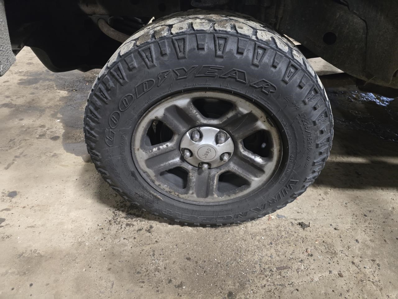 https://f005.backblazeb2.com/file/img-partshotlines-com/Inventory/NE126/Vehicle/8898_07.jpg