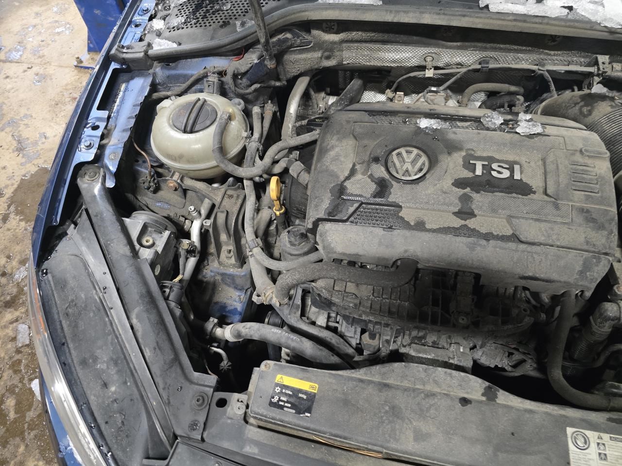 https://f005.backblazeb2.com/file/img-partshotlines-com/Inventory/NE126/Vehicle/8905_04.jpg