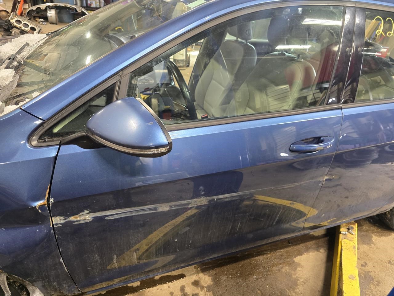 https://f005.backblazeb2.com/file/img-partshotlines-com/Inventory/NE126/Vehicle/8905_09.jpg
