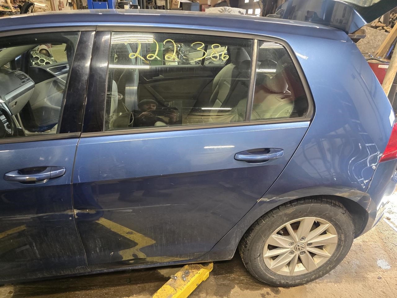 https://f005.backblazeb2.com/file/img-partshotlines-com/Inventory/NE126/Vehicle/8905_12.jpg