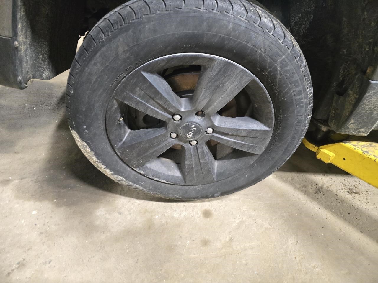 https://f005.backblazeb2.com/file/img-partshotlines-com/Inventory/NE126/Vehicle/8916_08.jpg