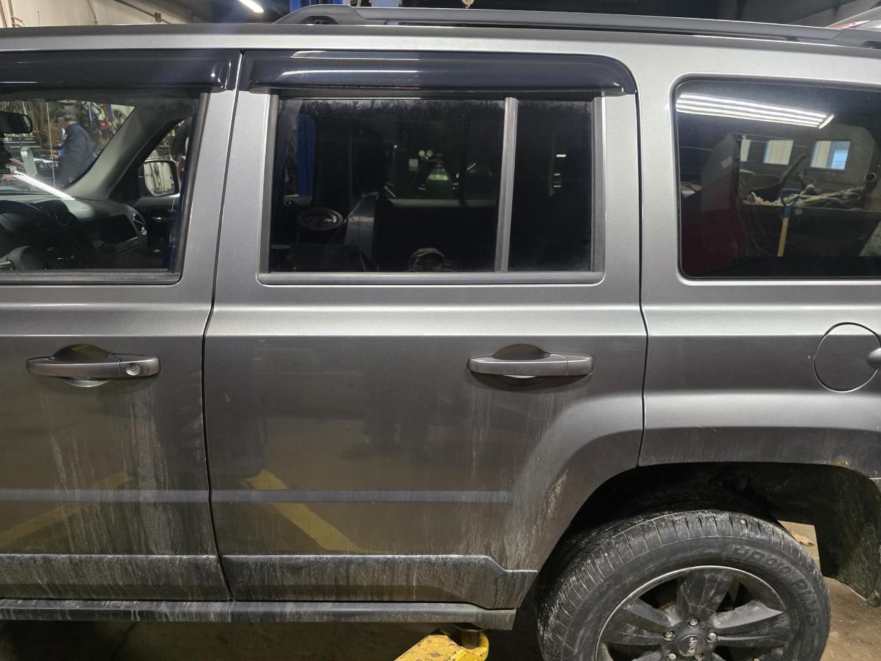 https://f005.backblazeb2.com/file/img-partshotlines-com/Inventory/NE126/Vehicle/8916_12.jpg