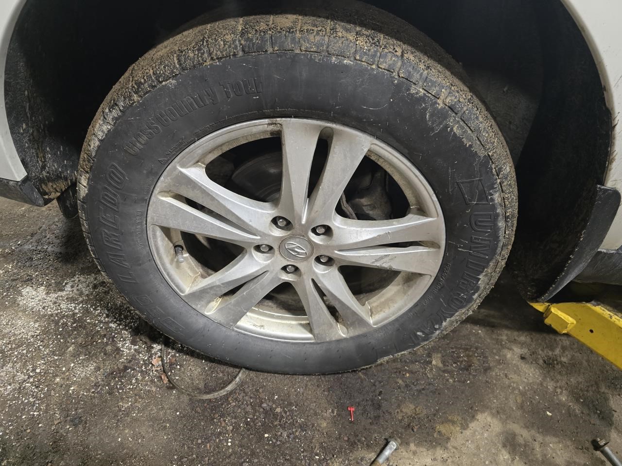 https://f005.backblazeb2.com/file/img-partshotlines-com/Inventory/NE126/Vehicle/8937_11.jpg