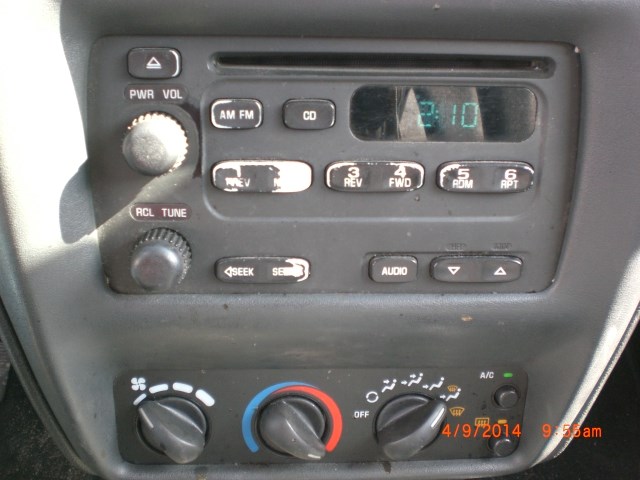 https://f005.backblazeb2.com/file/img-partshotlines-com/Inventory/NE135/Vehicle/13905_09.jpg