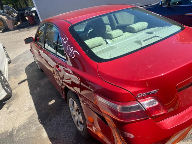 https://f005.backblazeb2.com/file/img-partshotlines-com/Inventory/NE135/Vehicle/18483_08.jpg