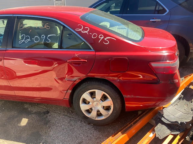 https://f005.backblazeb2.com/file/img-partshotlines-com/Inventory/NE135/Vehicle/18483_09.jpg