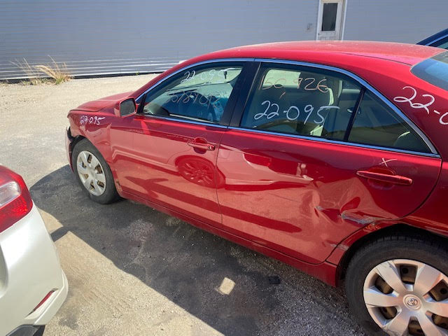 https://f005.backblazeb2.com/file/img-partshotlines-com/Inventory/NE135/Vehicle/18483_10.jpg