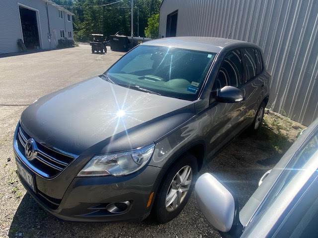 https://f005.backblazeb2.com/file/img-partshotlines-com/Inventory/NE135/Vehicle/18585_09.jpg