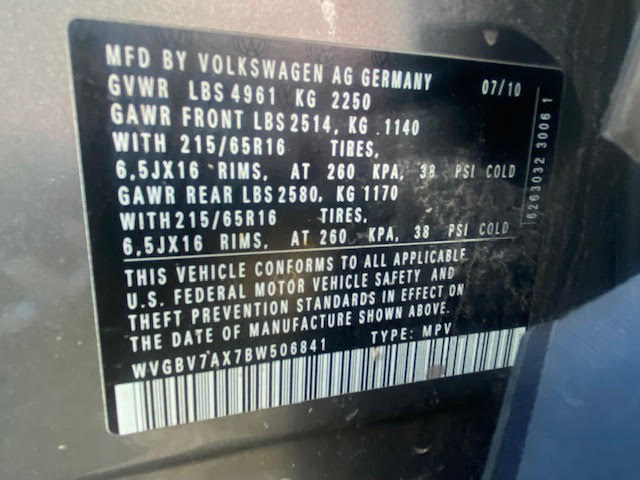 https://f005.backblazeb2.com/file/img-partshotlines-com/Inventory/NE135/Vehicle/18585_10.jpg