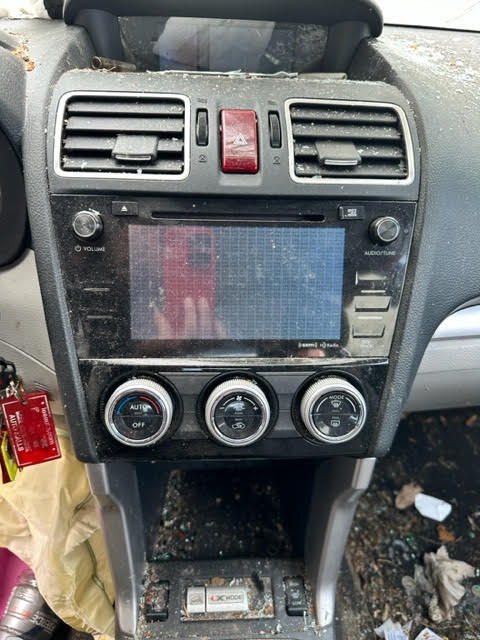 https://f005.backblazeb2.com/file/img-partshotlines-com/Inventory/NE135/Vehicle/18861_09.jpg