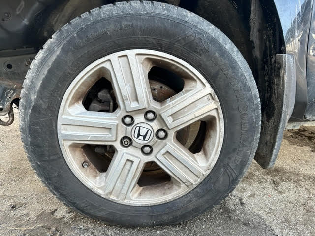 https://f005.backblazeb2.com/file/img-partshotlines-com/Inventory/NE135/Vehicle/18875_09.jpg
