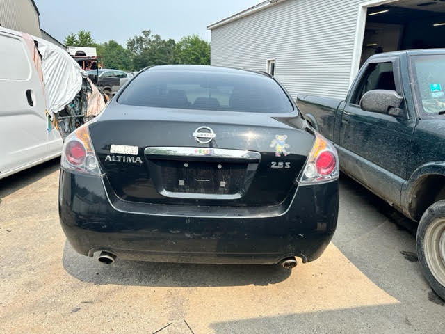 https://f005.backblazeb2.com/file/img-partshotlines-com/Inventory/NE135/Vehicle/19050_04.jpg