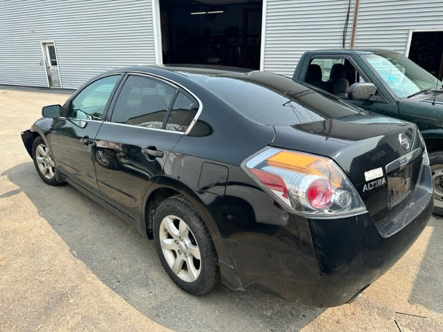 https://f005.backblazeb2.com/file/img-partshotlines-com/Inventory/NE135/Vehicle/19050_05.jpg