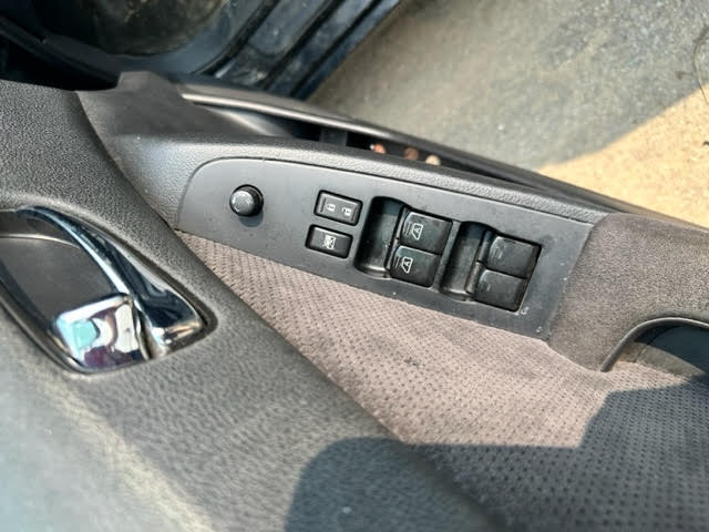 https://f005.backblazeb2.com/file/img-partshotlines-com/Inventory/NE135/Vehicle/19050_09.jpg