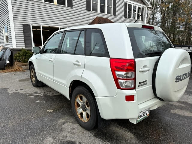 https://f005.backblazeb2.com/file/img-partshotlines-com/Inventory/NE135/Vehicle/19244_07.jpg