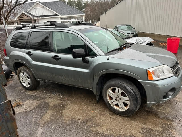 https://f005.backblazeb2.com/file/img-partshotlines-com/Inventory/NE135/Vehicle/19319_03.jpg