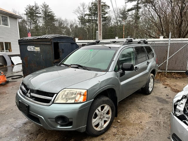 https://f005.backblazeb2.com/file/img-partshotlines-com/Inventory/NE135/Vehicle/19319_07.jpg