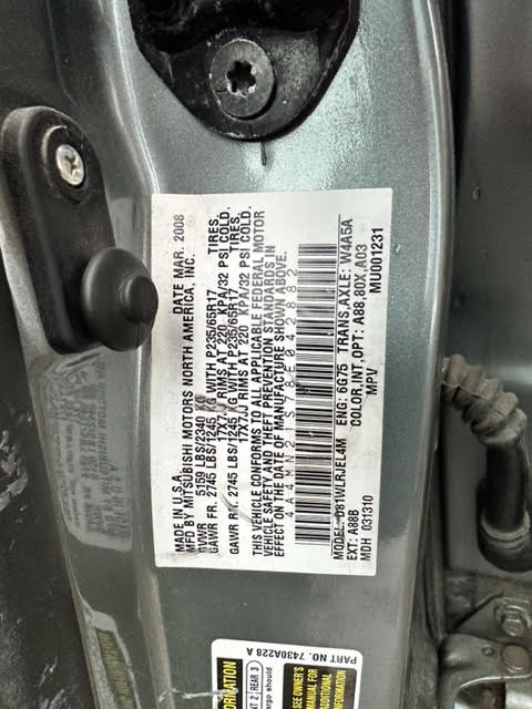 https://f005.backblazeb2.com/file/img-partshotlines-com/Inventory/NE135/Vehicle/19319_08.jpg