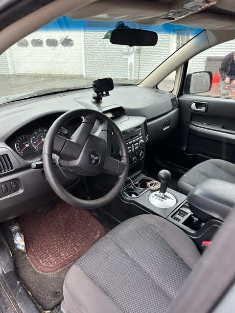 https://f005.backblazeb2.com/file/img-partshotlines-com/Inventory/NE135/Vehicle/19319_12.jpg