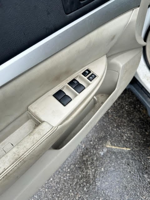 https://f005.backblazeb2.com/file/img-partshotlines-com/Inventory/NE135/Vehicle/19322_11.jpg