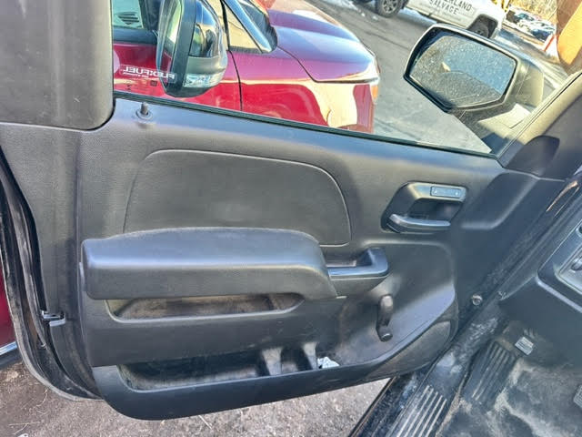 https://f005.backblazeb2.com/file/img-partshotlines-com/Inventory/NE135/Vehicle/19336_09.jpg
