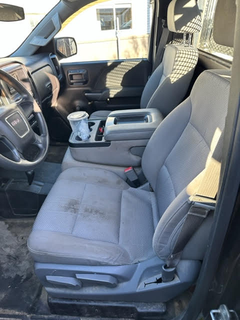 https://f005.backblazeb2.com/file/img-partshotlines-com/Inventory/NE135/Vehicle/19336_10.jpg