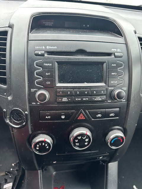 https://f005.backblazeb2.com/file/img-partshotlines-com/Inventory/NE135/Vehicle/19414_09.jpg