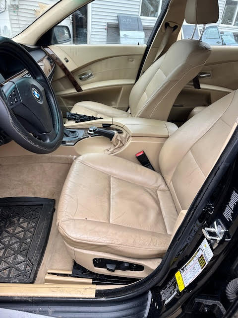 https://f005.backblazeb2.com/file/img-partshotlines-com/Inventory/NE135/Vehicle/19456_12.jpg