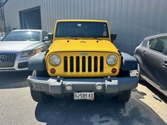 https://f005.backblazeb2.com/file/img-partshotlines-com/Inventory/NE135/Vehicle/19483_01.jpg