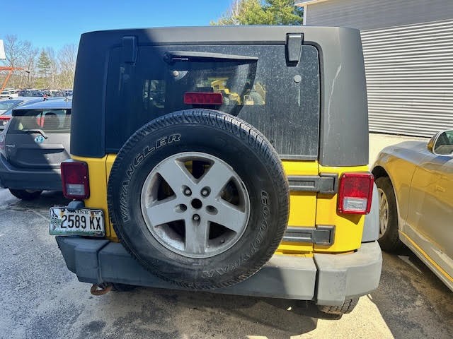 https://f005.backblazeb2.com/file/img-partshotlines-com/Inventory/NE135/Vehicle/19483_05.jpg