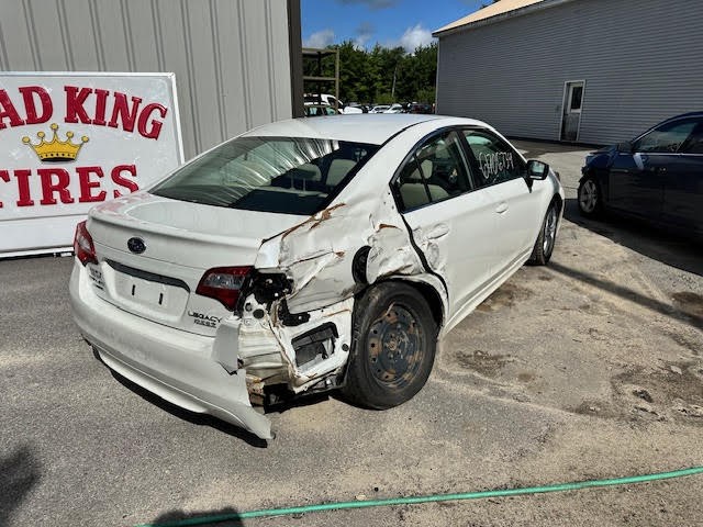https://f005.backblazeb2.com/file/img-partshotlines-com/Inventory/NE135/Vehicle/19639_07.jpg