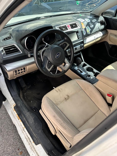 https://f005.backblazeb2.com/file/img-partshotlines-com/Inventory/NE135/Vehicle/19639_12.jpg