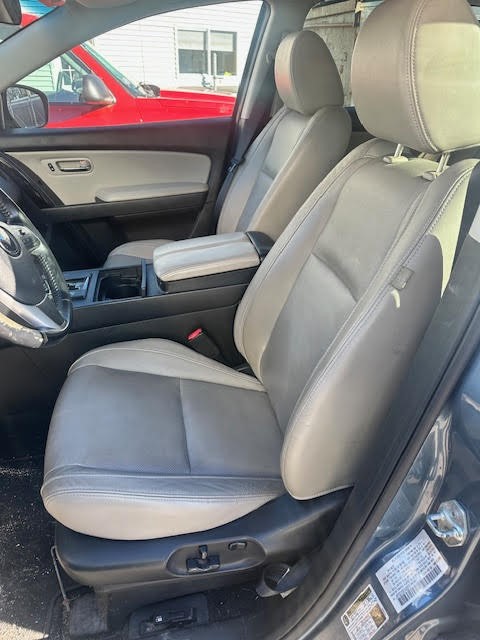 https://f005.backblazeb2.com/file/img-partshotlines-com/Inventory/NE135/Vehicle/19843_12.jpg