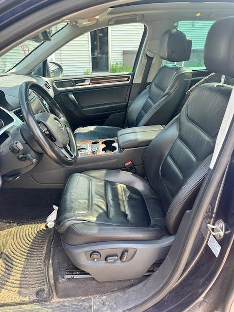 https://f005.backblazeb2.com/file/img-partshotlines-com/Inventory/NE135/Vehicle/20100_06.jpg