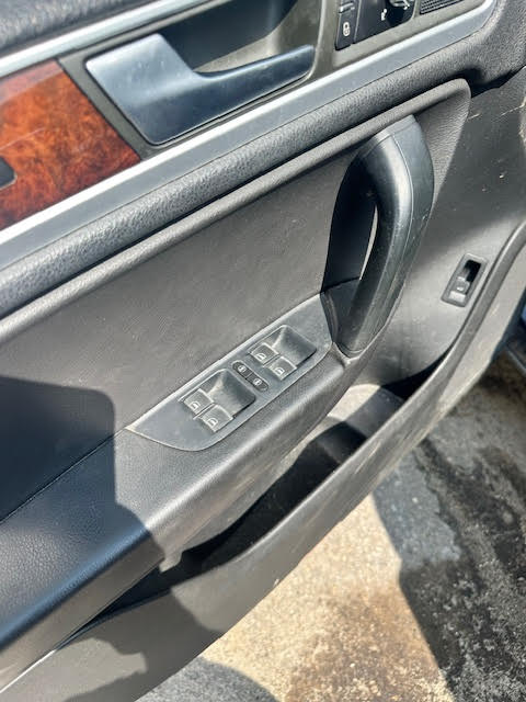 https://f005.backblazeb2.com/file/img-partshotlines-com/Inventory/NE135/Vehicle/20100_07.jpg