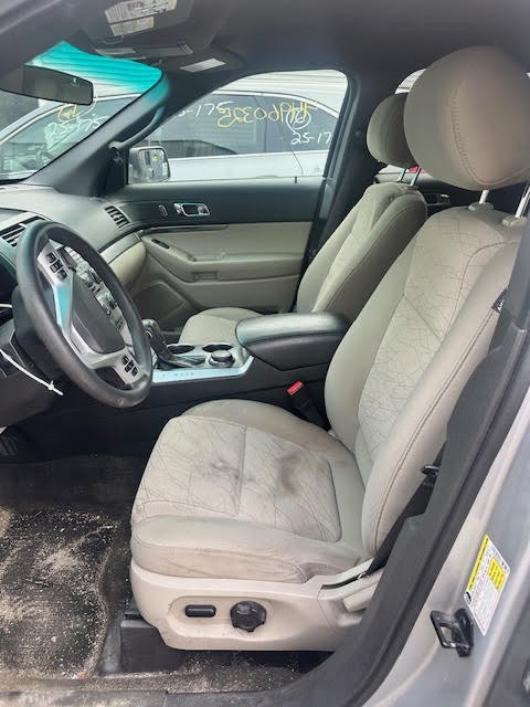 https://f005.backblazeb2.com/file/img-partshotlines-com/Inventory/NE135/Vehicle/20123_11.jpg