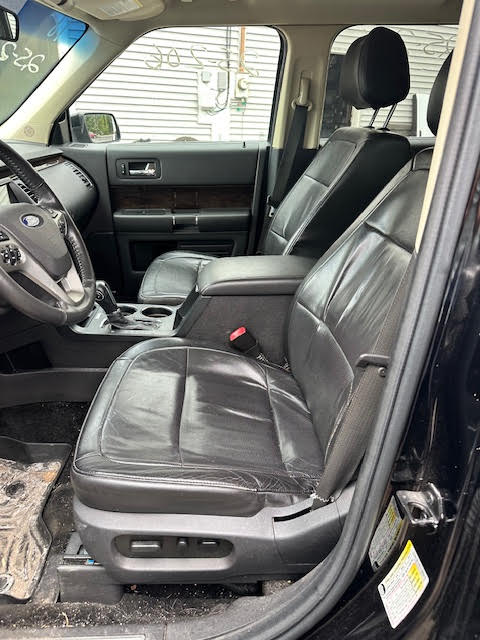 https://f005.backblazeb2.com/file/img-partshotlines-com/Inventory/NE135/Vehicle/20165_05.jpg