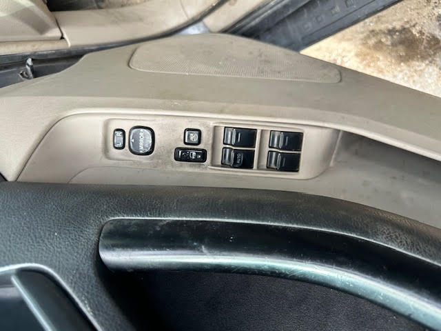 https://f005.backblazeb2.com/file/img-partshotlines-com/Inventory/NE135/Vehicle/20182_10.jpg