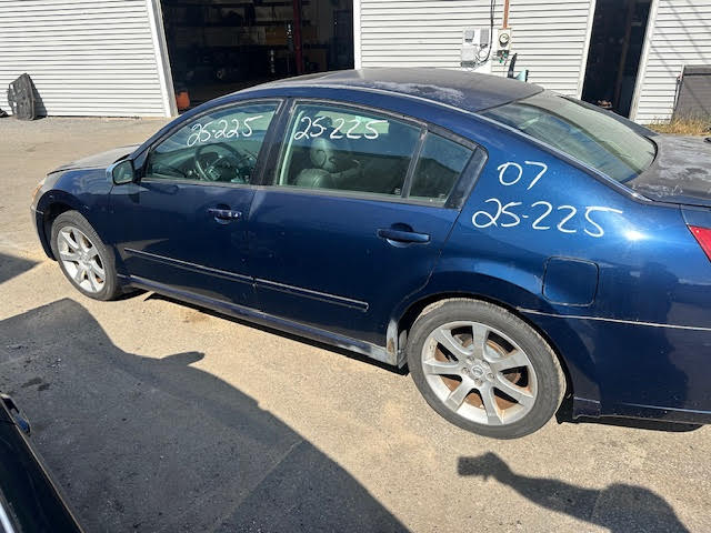 https://f005.backblazeb2.com/file/img-partshotlines-com/Inventory/NE135/Vehicle/20201_07.jpg