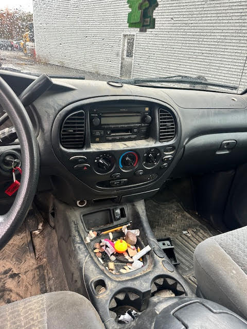 https://f005.backblazeb2.com/file/img-partshotlines-com/Inventory/NE135/Vehicle/20280_07.jpg
