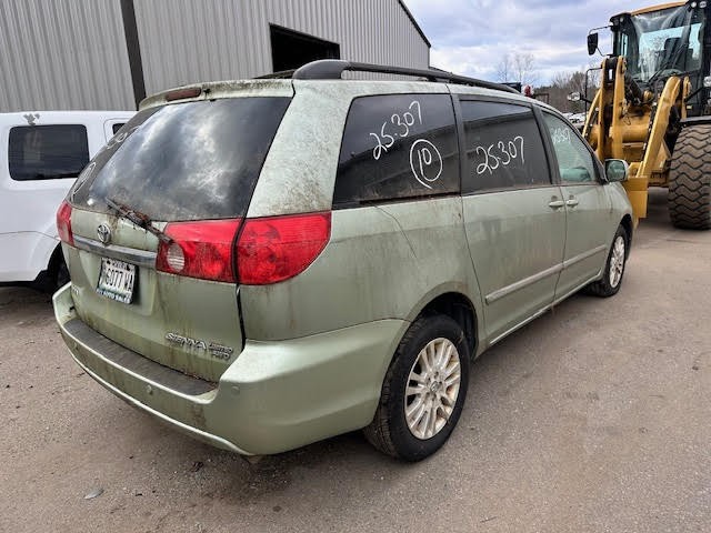 https://f005.backblazeb2.com/file/img-partshotlines-com/Inventory/NE135/Vehicle/20325_04.jpg