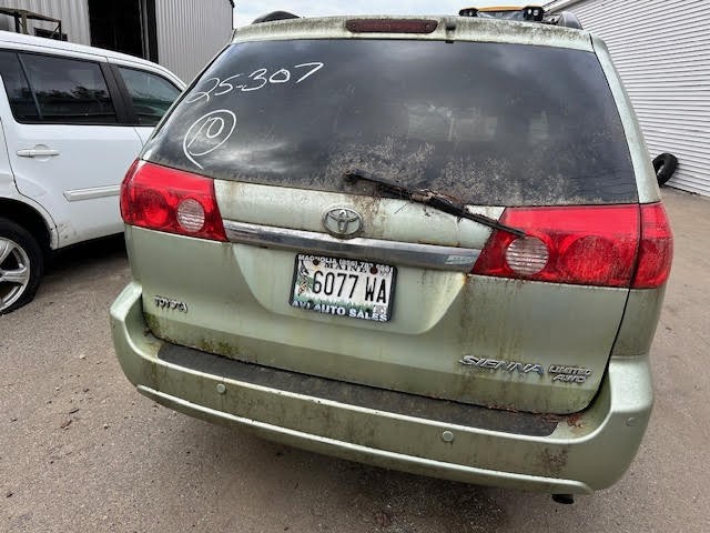 https://f005.backblazeb2.com/file/img-partshotlines-com/Inventory/NE135/Vehicle/20325_05.jpg