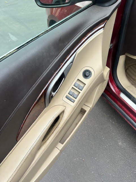 https://f005.backblazeb2.com/file/img-partshotlines-com/Inventory/NE135/Vehicle/20327_05.jpg