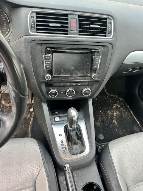 https://f005.backblazeb2.com/file/img-partshotlines-com/Inventory/NE135/Vehicle/20358_10.jpg