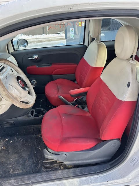 https://f005.backblazeb2.com/file/img-partshotlines-com/Inventory/NE135/Vehicle/20387_04.jpg